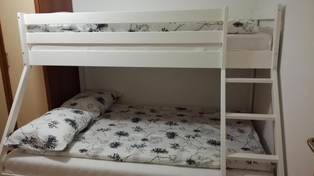 Villa Ceh Gabrovica pri Črnem Kalu Eksteriør billede